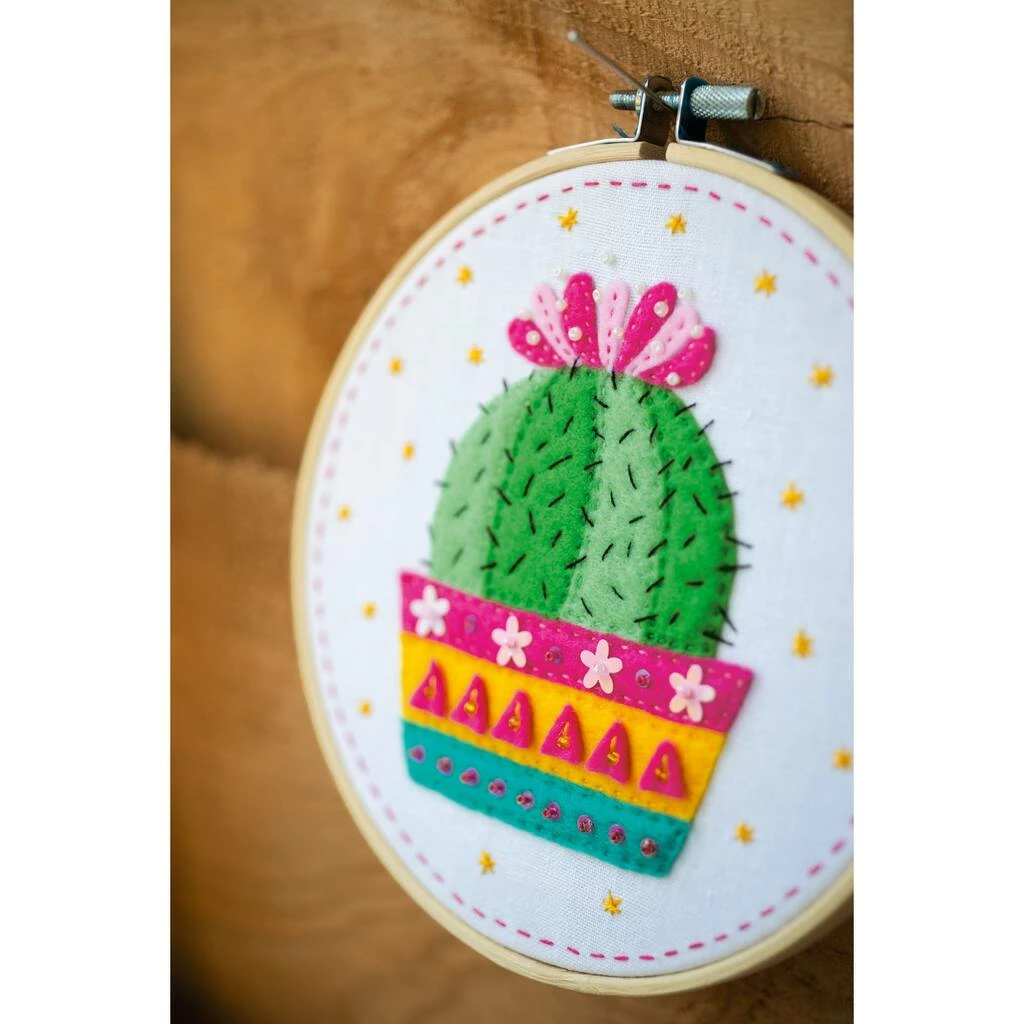 Best reviews of ๐ Vervaco 6" Round Cactus Felt Applique Kit โจ - Image 2
